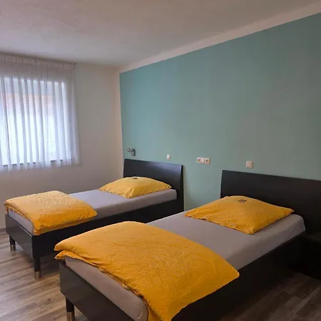 Bed & Breakfast Helmers Gaestehaus 3*