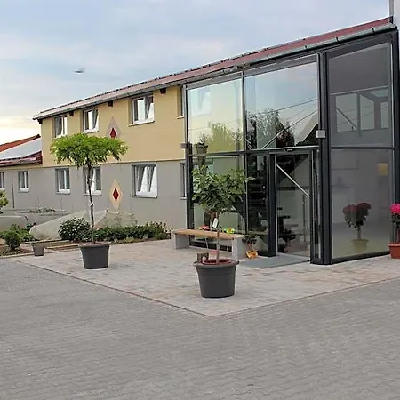 Helmers Gaestehaus 3* Gempfing
