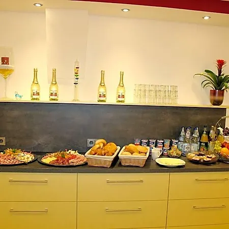 Helmers Gaestehaus 3* Gempfing