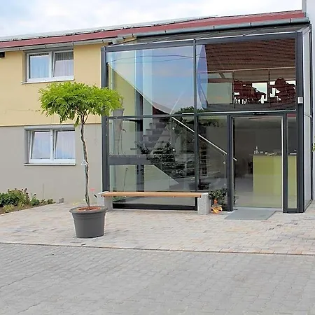 Helmers Gaestehaus 3* Gempfing