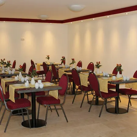 Helmers Gaestehaus Gempfing