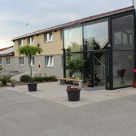 Helmers Gaestehaus Bed & Breakfast 3*