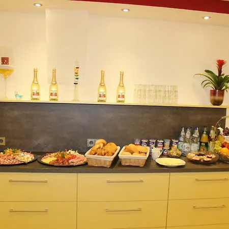 Bed & Breakfast Helmers Gaestehaus Gempfing